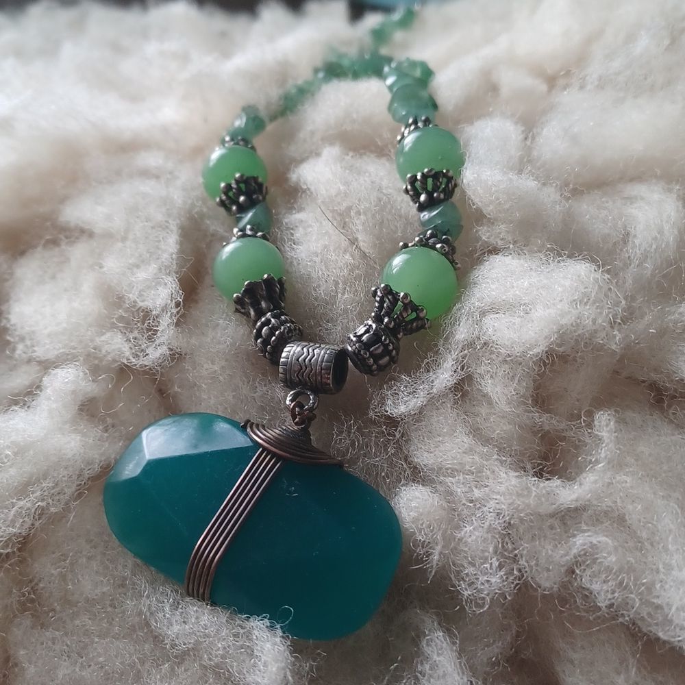 Awesome vintage tribal style necklace in greens
